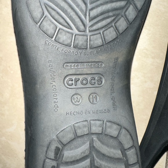 Black crocs for women - Picture 6 of 6